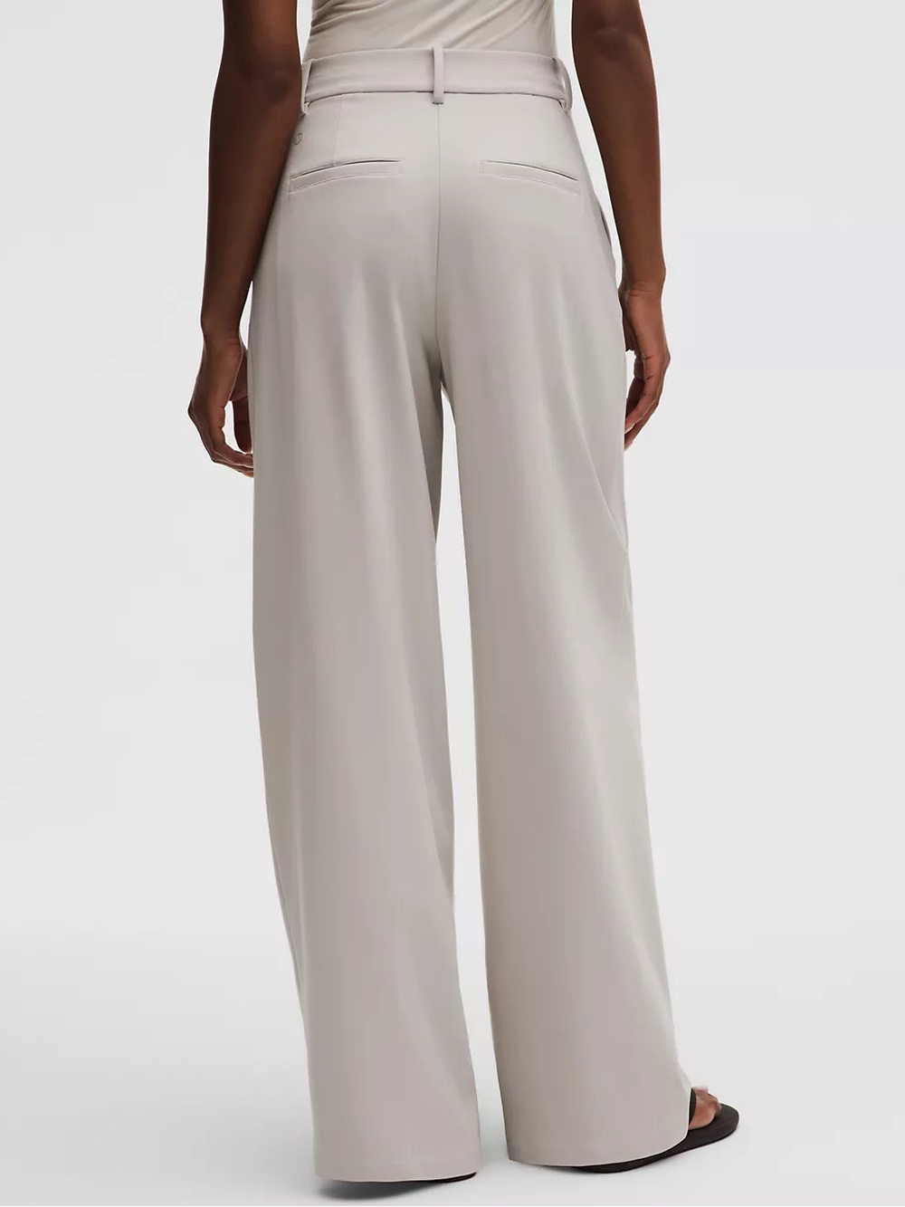 Lululemon Daydrift HR Wide-Leg Trouser Short Downtown Tan L NWT - Picture 4 of 11